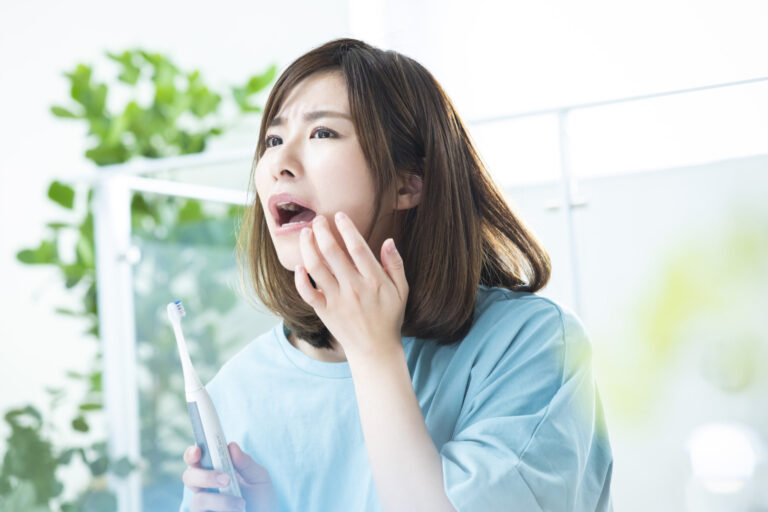 歯茎を押すと痛い原因　歯周病以外に考えられる病気は？
